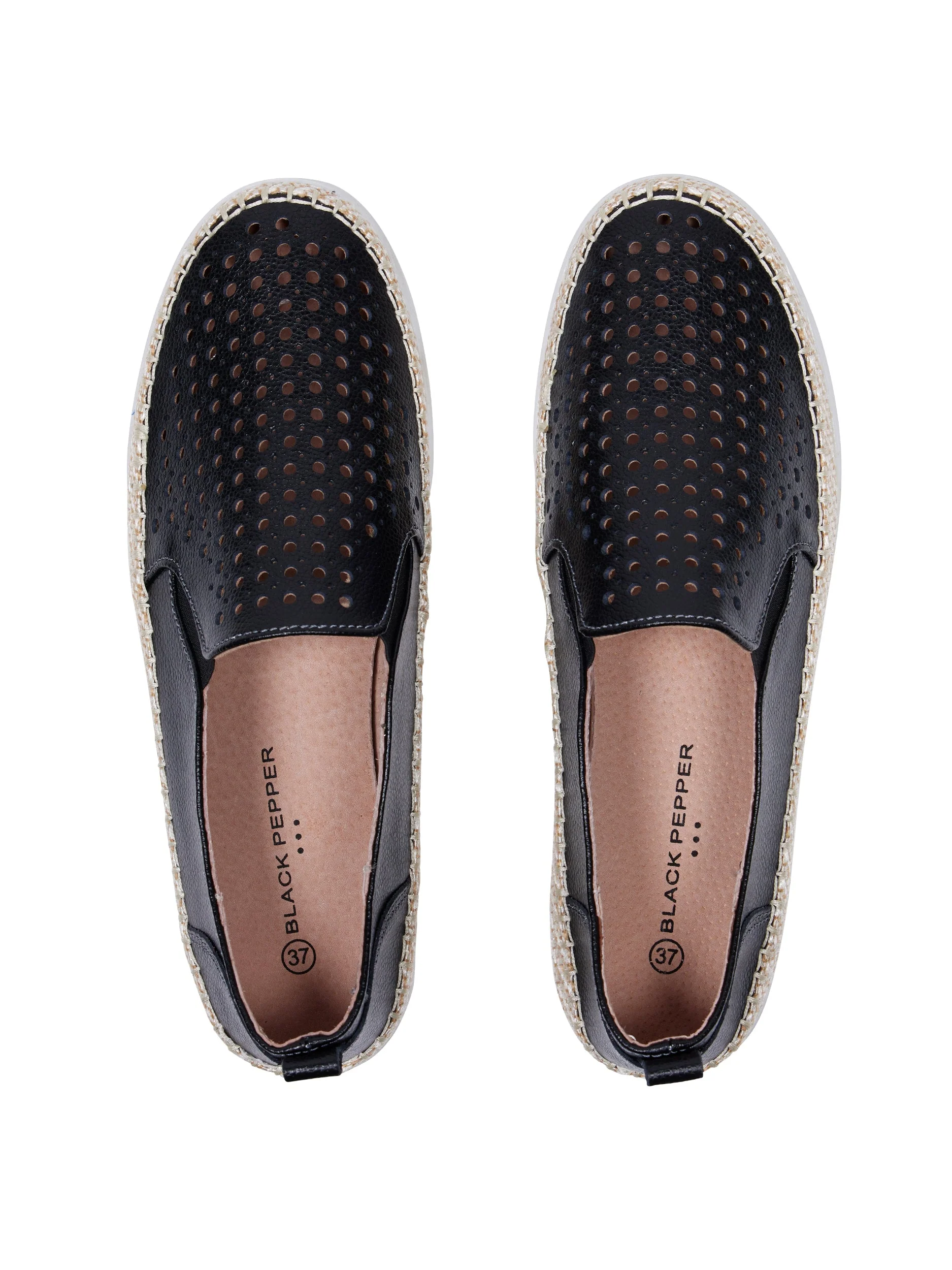 Captivate Shoe - Image 4