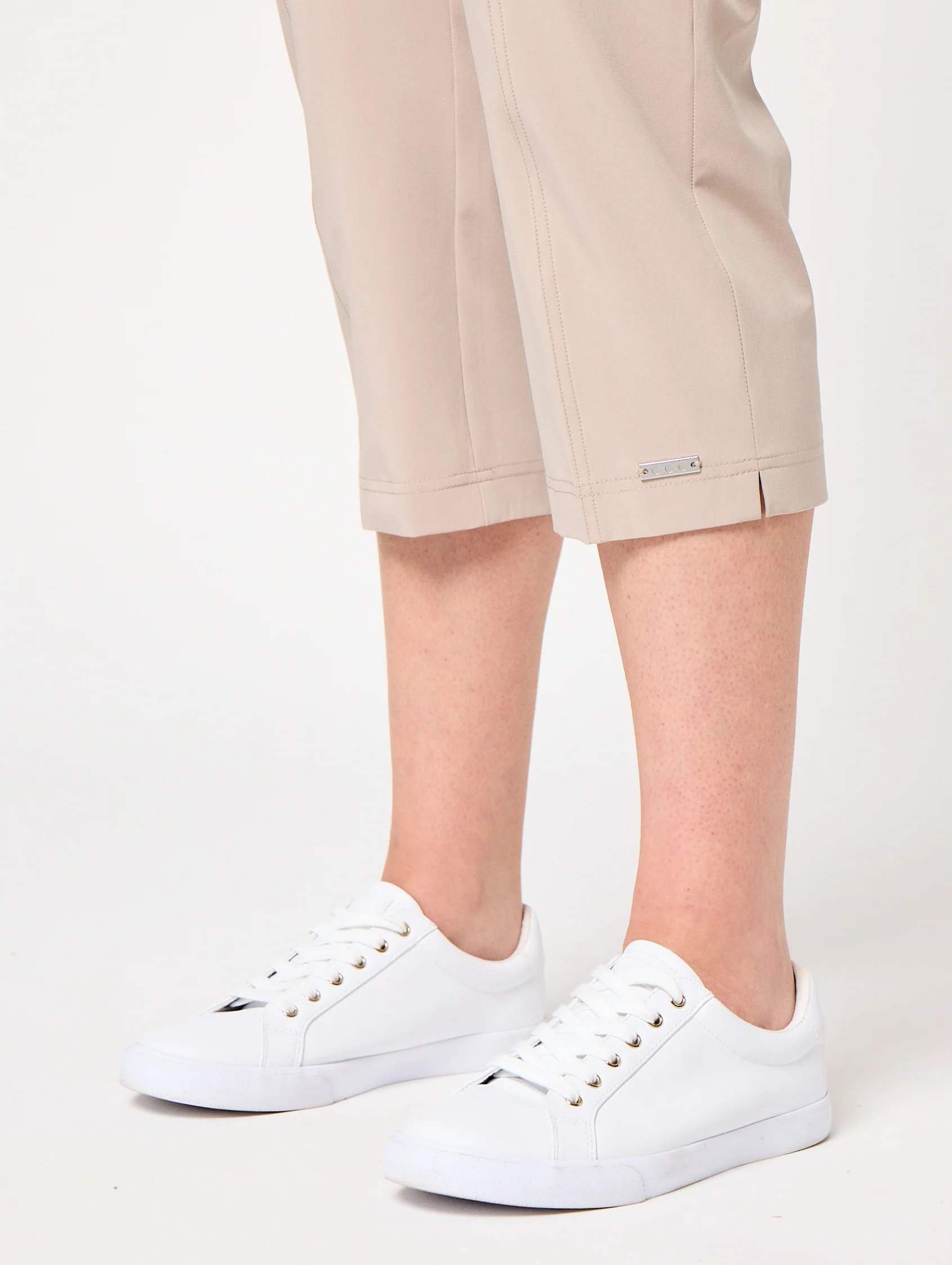 Eureka 3/4 Pant - Image 8