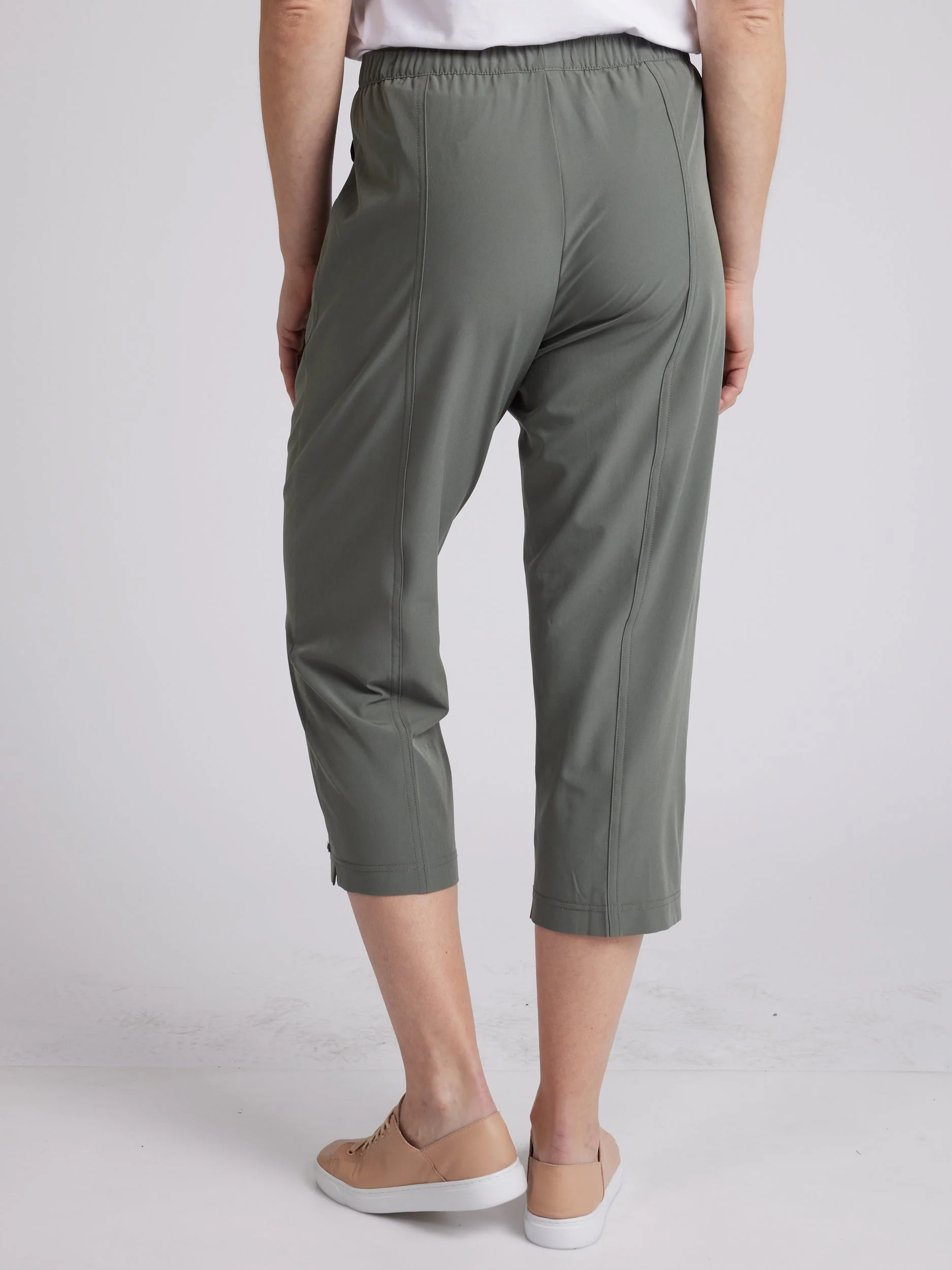 Eureka 3/4 Pant - Image 3