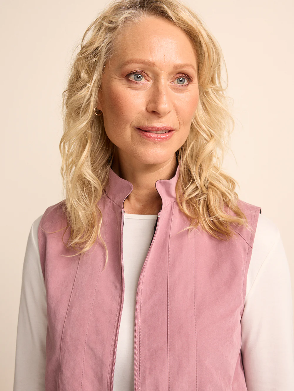 Microfibre Reversible Vest - Image 3